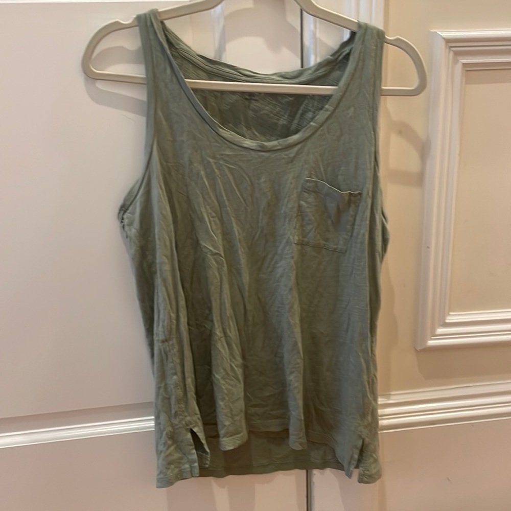 Madewell green muscle tee